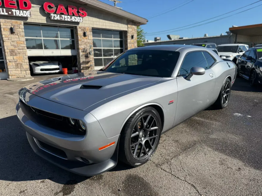 2016 Dodge Challenger R/T Scat Pack photo 1