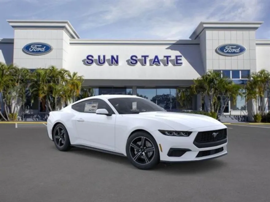 2025 Ford Mustang photo 1