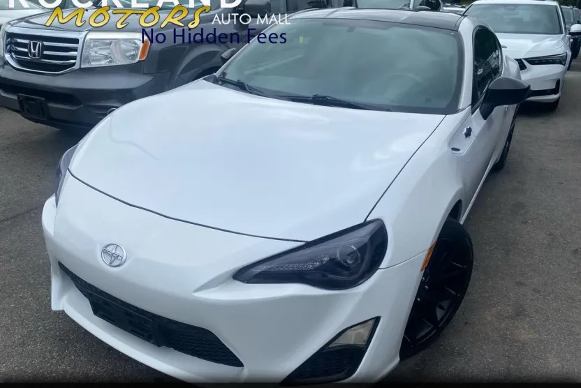 2013 Scion FR-S photo 1
