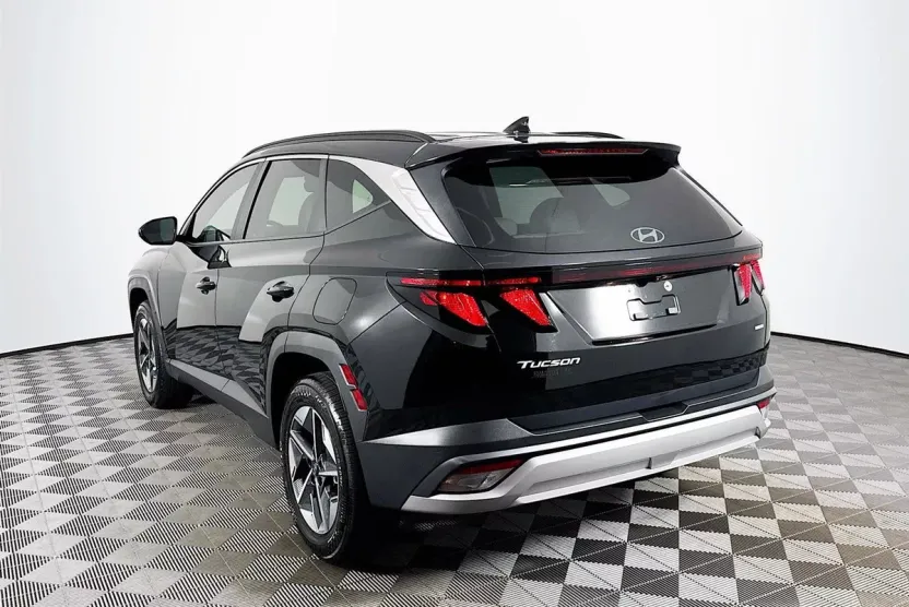 2025 Hyundai Tucson SEL photo 1