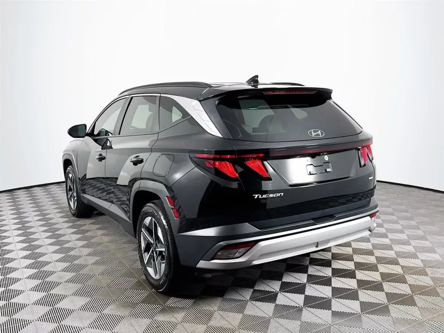 2025 Hyundai Tucson SEL photo 1