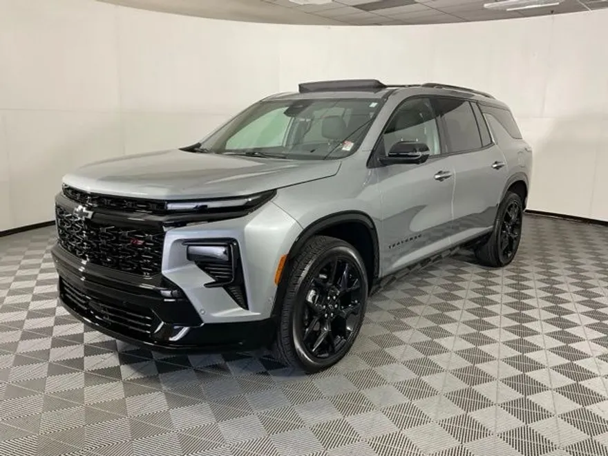 2024 Chevrolet Traverse RS photo 1