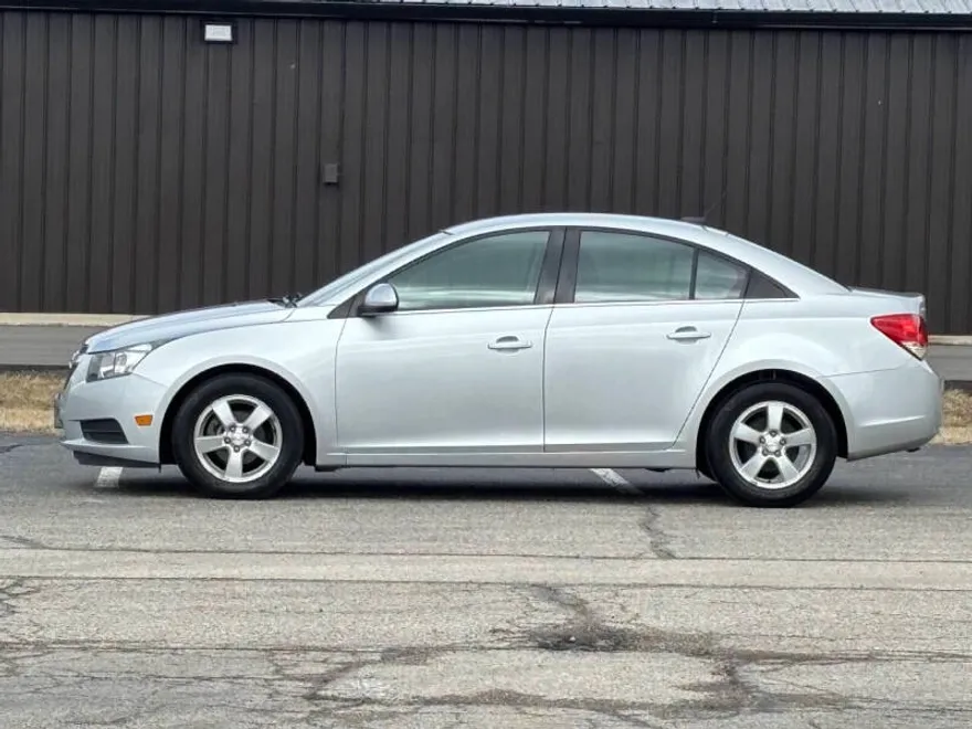 2014 Chevrolet Cruze photo 1