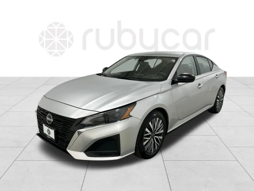 2024 Nissan Altima 2.5 SV photo 1
