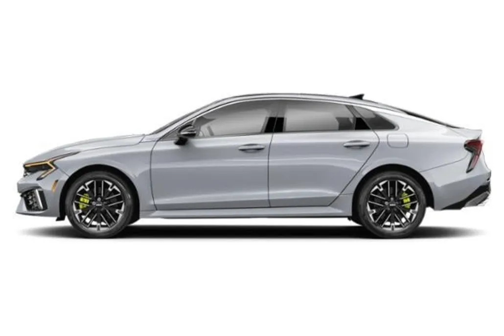 2025 Kia K5 GT photo 1