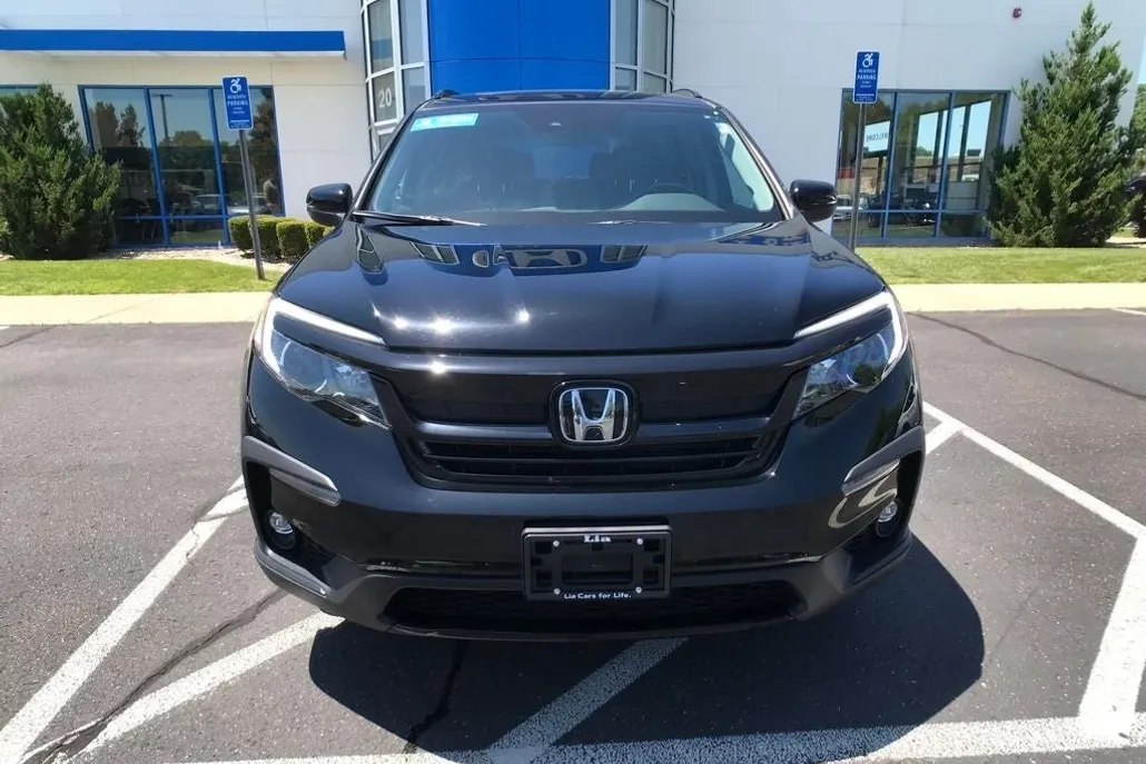 2022 Honda Pilot Special Edition photo 1
