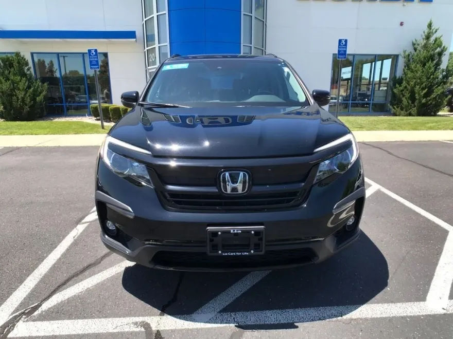 2022 Honda Pilot Special Edition photo 1