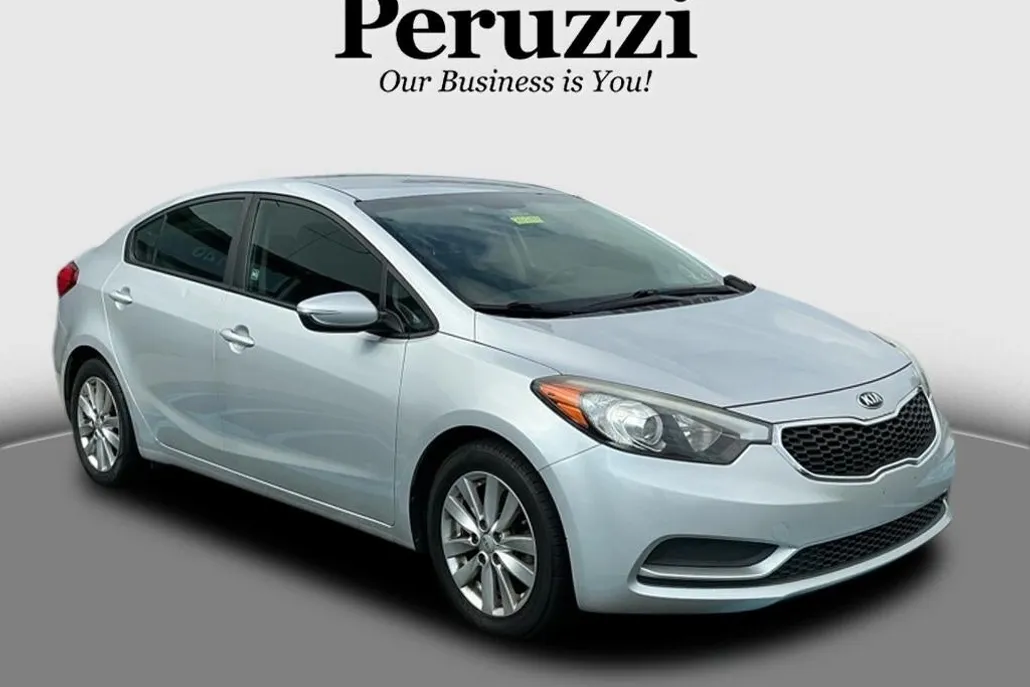 2016 Kia Forte LX photo 1