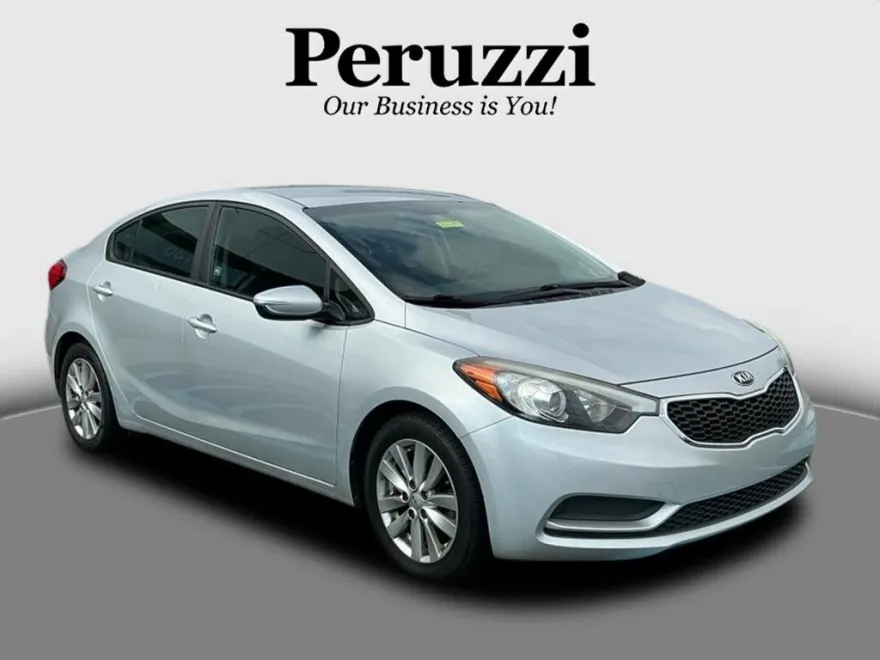 2016 Kia Forte LX photo 1