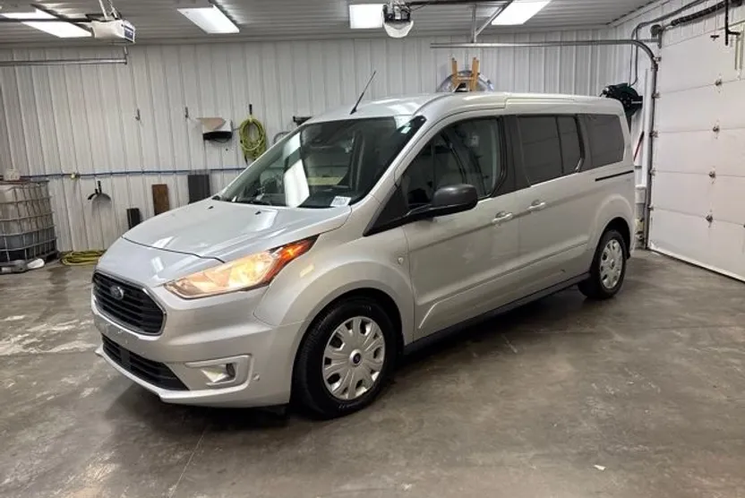 2019 Ford Transit Connect XLT Wagon Passenger photo 1