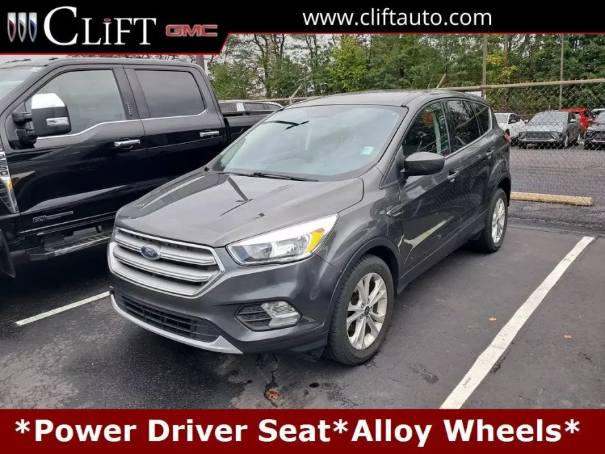 2017 Ford Escape SE photo 1