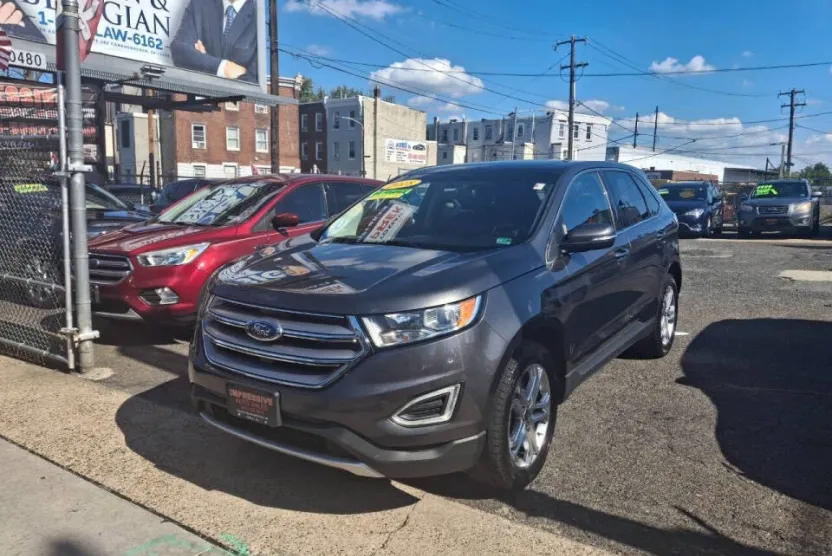 2018 Ford Edge Titanium photo 1