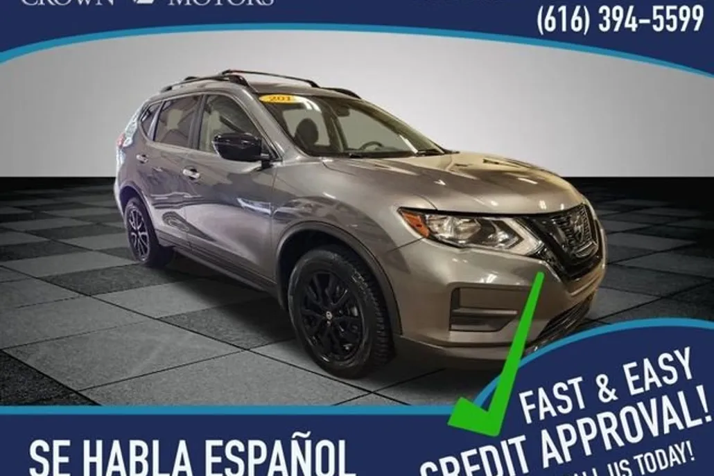 2018 Nissan Rogue SV photo 1