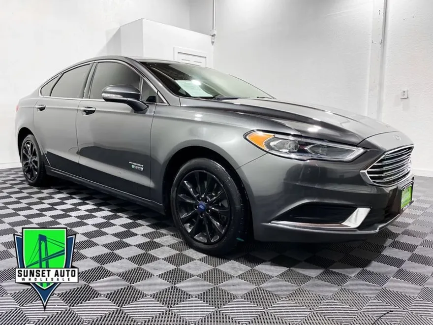 2018 Ford Fusion Energi SE photo 1