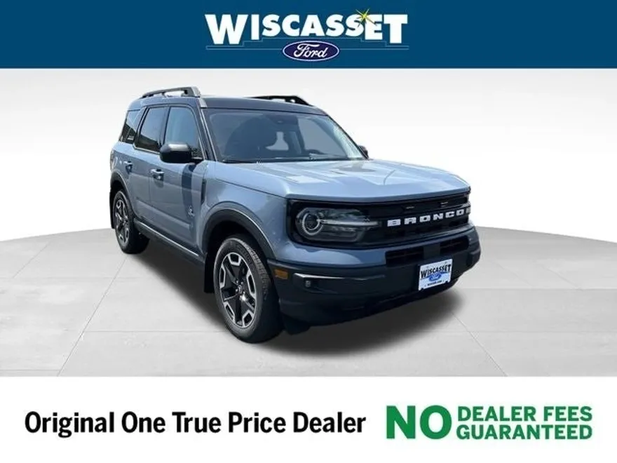 2024 Ford Bronco Sport Outer Banks photo 1