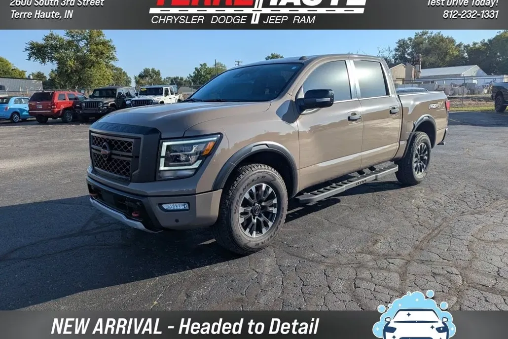 2021 Nissan Titan PRO-4X photo 1