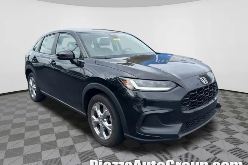 2023 Honda HR-V LX photo 1