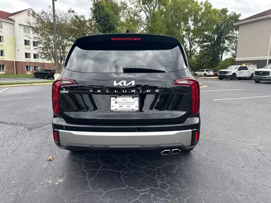 2025 Kia Telluride S photo 1