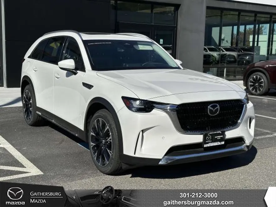 2024 Mazda CX-90 Premium photo 1