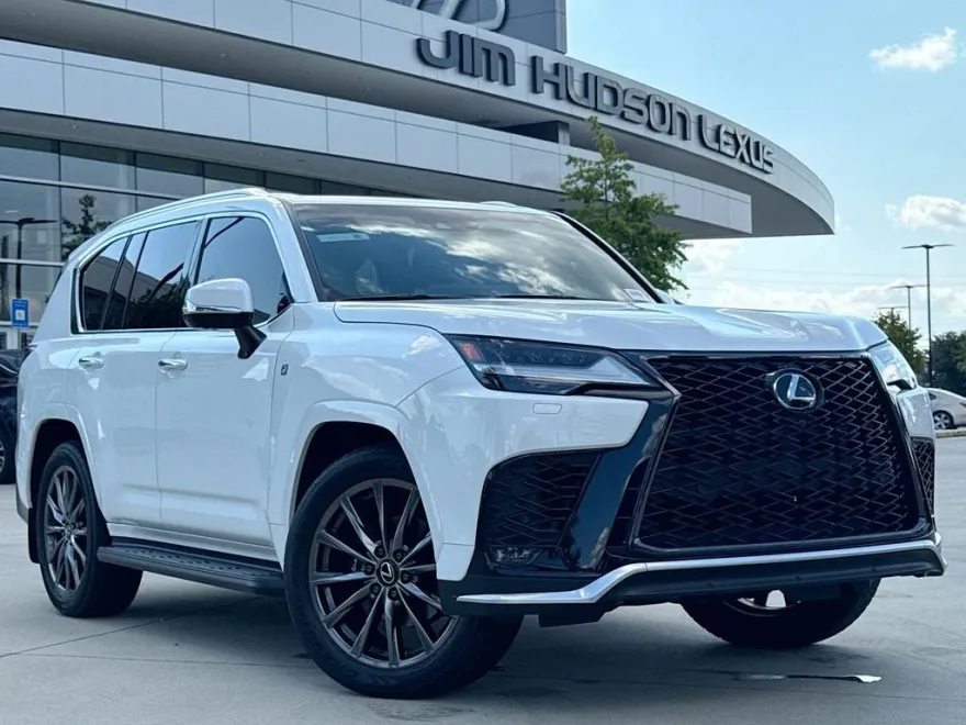 2024 Lexus LX 600 F SPORT photo 1
