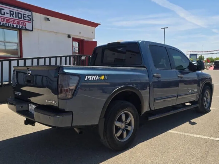2014 Nissan Titan PRO-4X photo 1