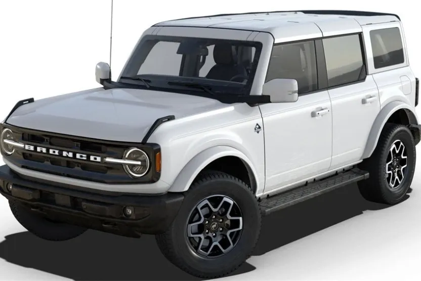 2025 Ford Bronco Outer Banks photo 1