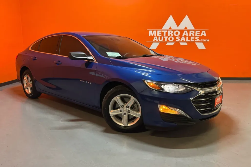 2023 Chevrolet Malibu LS photo 1
