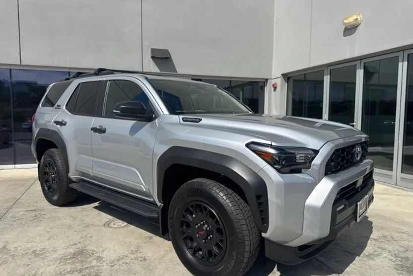 2025 Toyota 4Runner TRD Off-Road photo 1