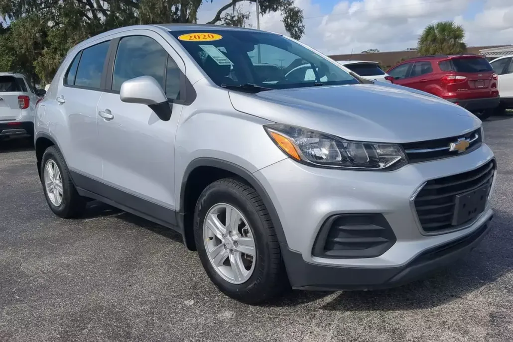 2020 Chevrolet Trax LS photo 1