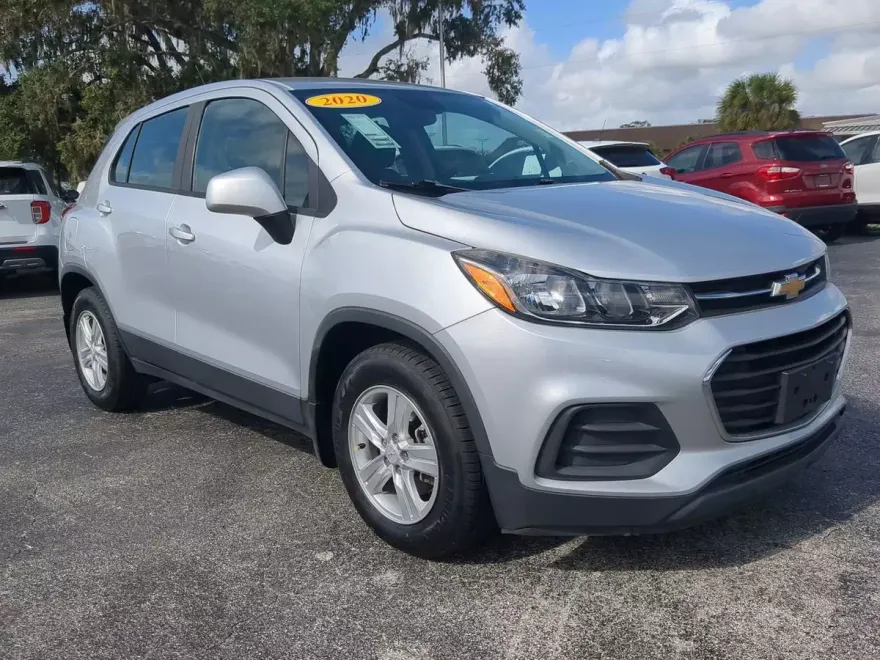 2020 Chevrolet Trax LS photo 1