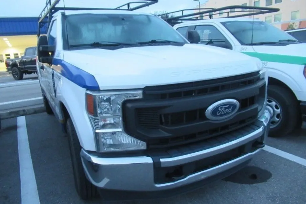 2022 Ford F-350 XL photo 1
