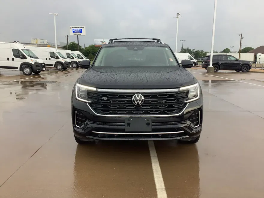 2024 Volkswagen Atlas SEL Premium R-Line photo 1