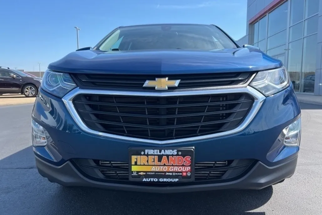 2020 Chevrolet Equinox LT photo 1