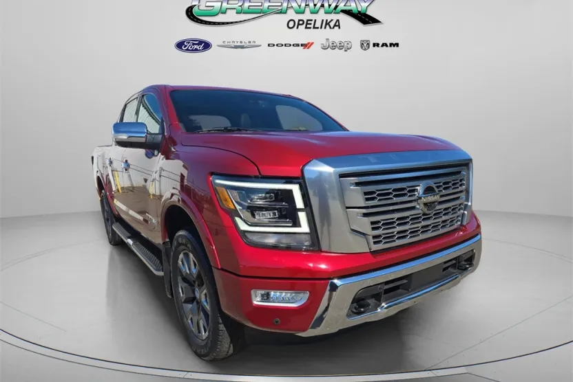 2021 Nissan Titan Platinum Reserve photo 1
