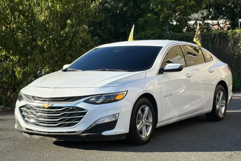 2024 Chevrolet Malibu 1LT photo 1