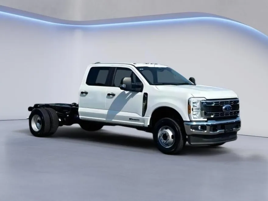2024 Ford F-350 XL photo 1