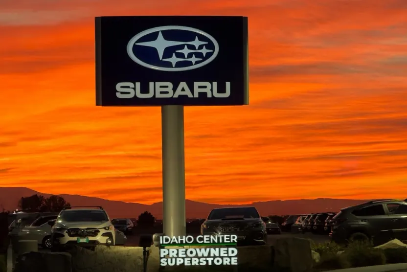 2025 Subaru Impreza Base photo 1