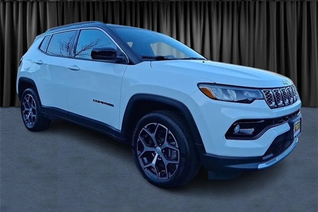 2024 Jeep Compass Limited photo 1