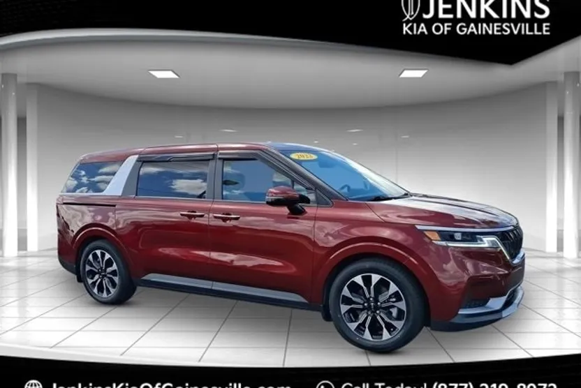 2022 Kia Carnival EX photo 1