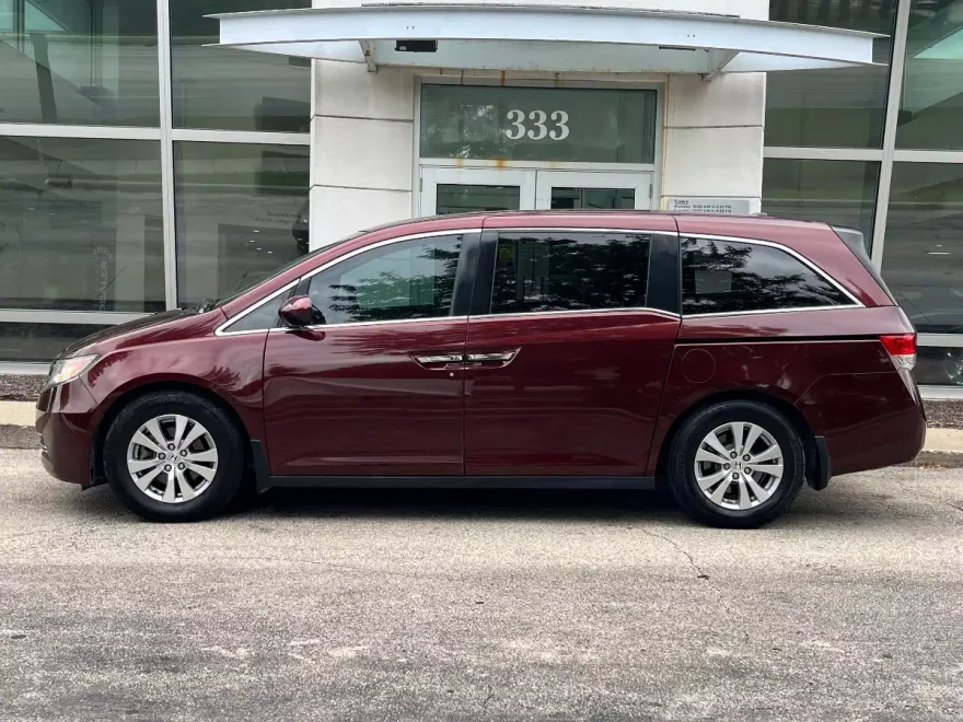 2017 Honda Odyssey EX-L photo 1
