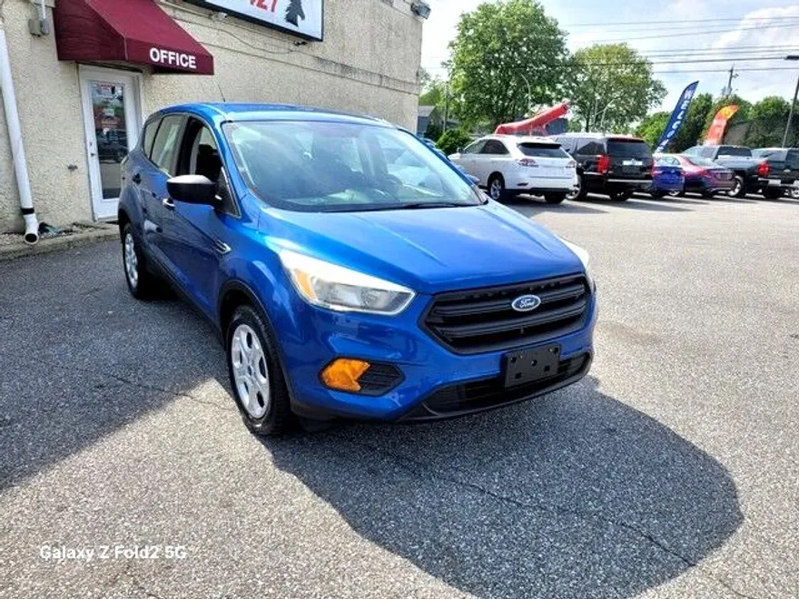 2017 Ford Escape S photo 1