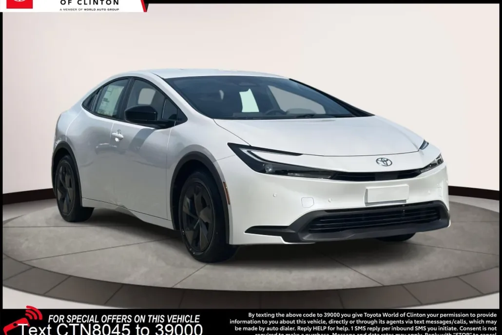 2026 Toyota Prius LE photo 1