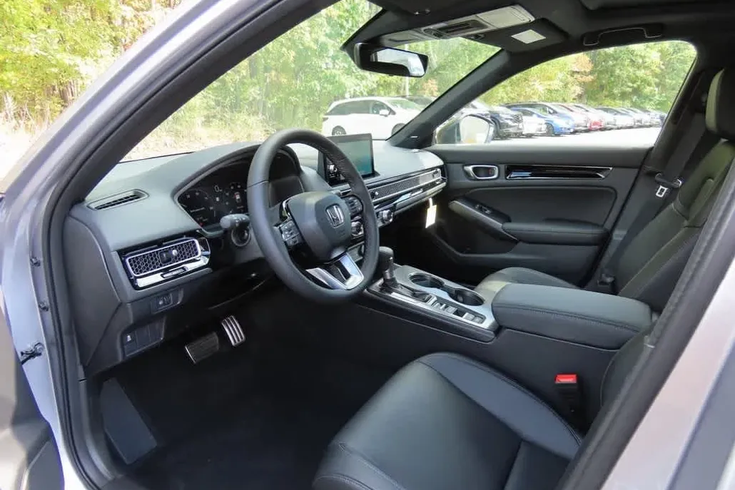 2026 Honda Civic Hatchback Hybrid Sport Touring photo 1