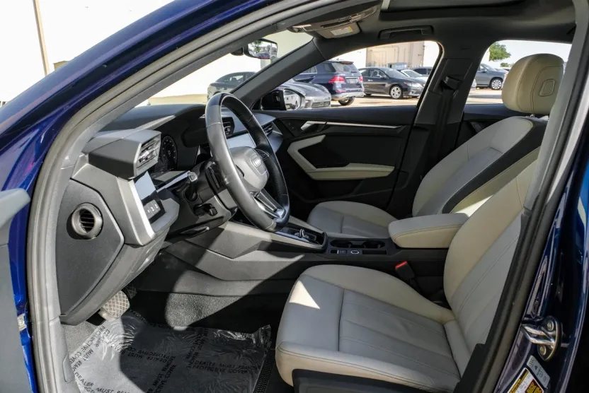2022 Audi A3 40 Premium Plus photo 1