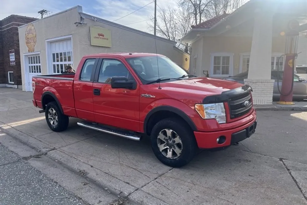 2013 Ford F-150 STX photo 1