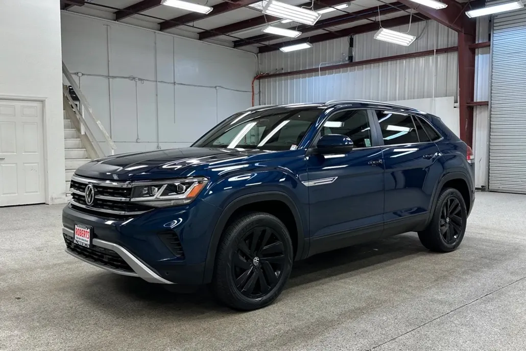 2022 Volkswagen Atlas Cross Sport V6 SE photo 1