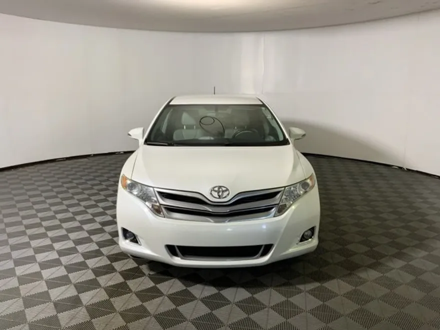 2015 Toyota Venza XLE photo 1