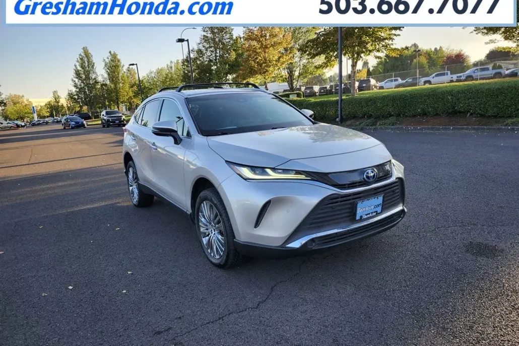 2022 Toyota Venza XLE photo 1