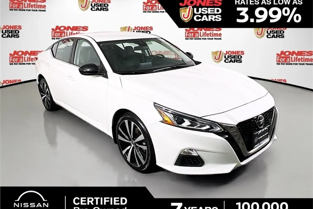 2022 Nissan Altima 2.5 SR photo 1