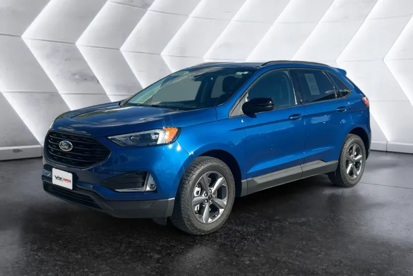 2024 Ford Edge SEL photo 1